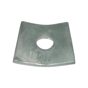 ARANDELA CUADRADA CURVA 57X57X5MM, AGUJERO DE 18MM